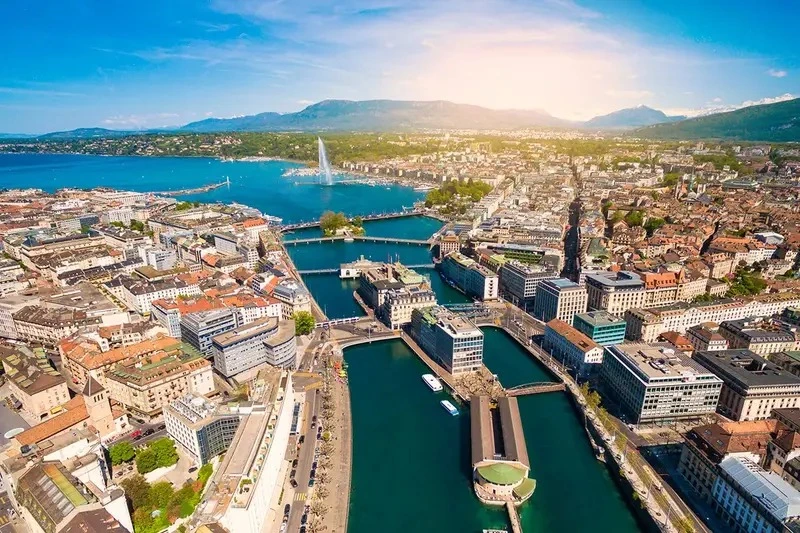 Votre guide ultime pour réserver un taxi à l'aéroport de Genève avec Kiro Travel